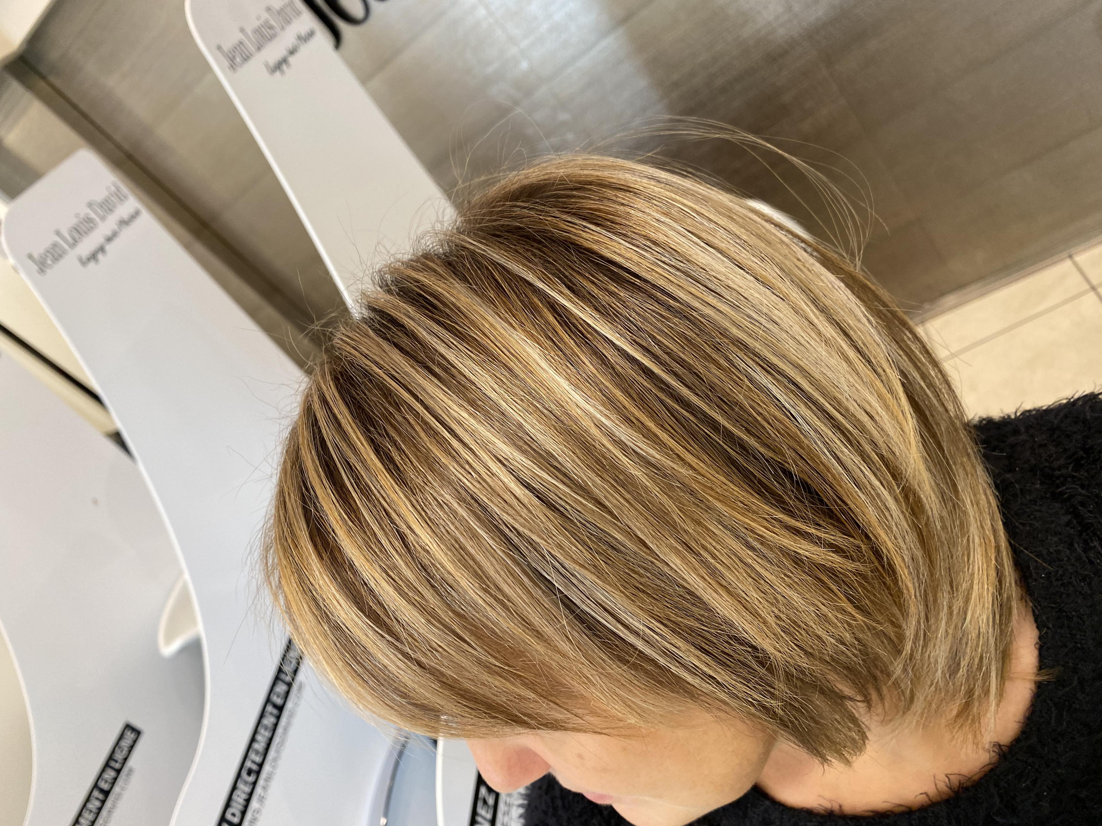 contrast blond beige