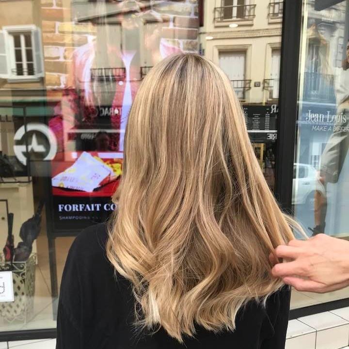 #CONTRAST #BOUCLES #BLONDE #GHD #MAKEADIFFERENCE