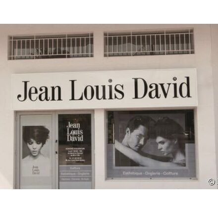 Ouverture d'un salon Jean Louis David à Abidjan