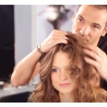 Vidéo : comment réaliser une coiffure wavy en 3 étapes ?