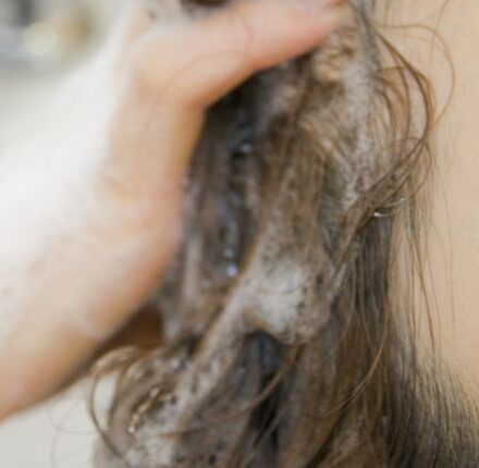 Le co wash, la solution anti cheveux secs ?